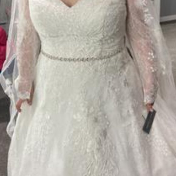 NWT 18W Oleg Cassini Wedding Dress - Picture 7 of 8